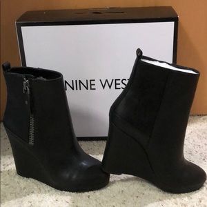 *BRAND NEW* Nine West Wedged Black Booties